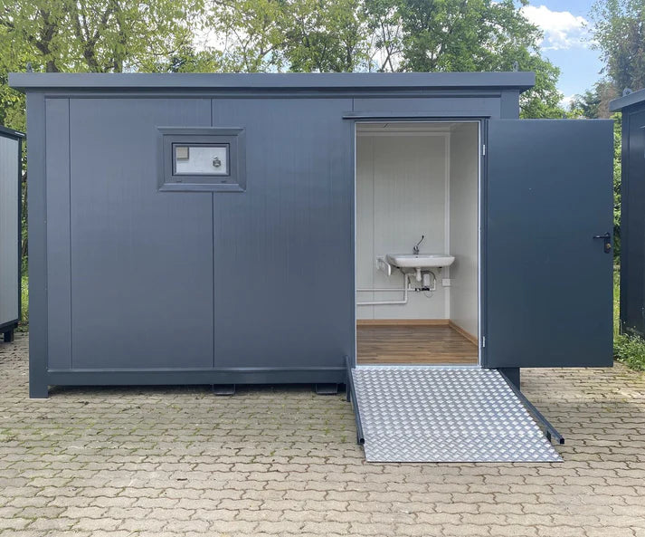 Contenedor Sanitario Inodoro 4 × 2 m