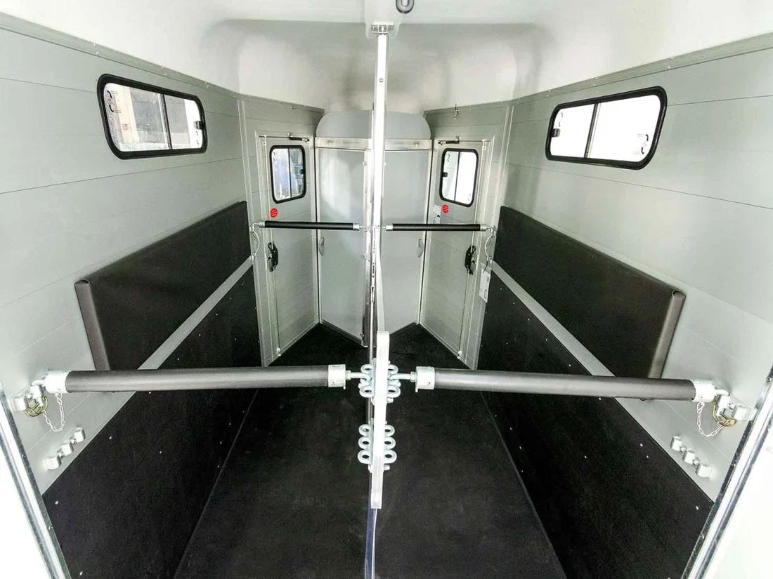 Remolque para Ganado y Caballos Aluminio para paseo de salto (2 caballos)