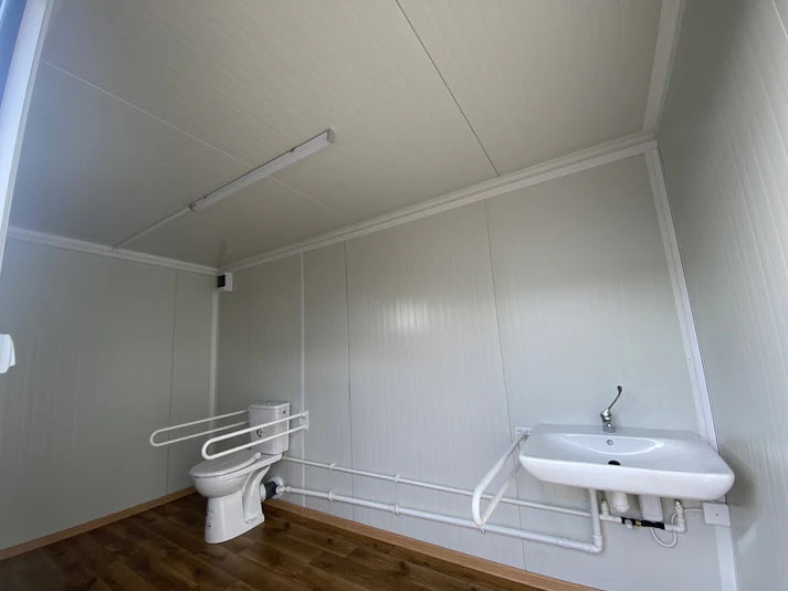 Contenedor Sanitario Inodoro 4 × 2 m